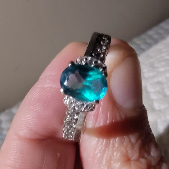 Ring - Picture 2 of 4